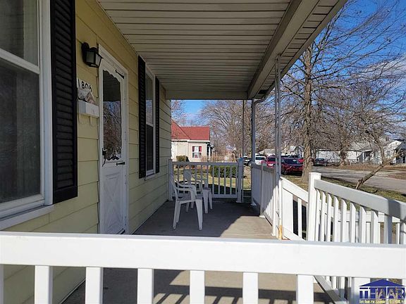 2nd image of 1806 Woodlawn Ave