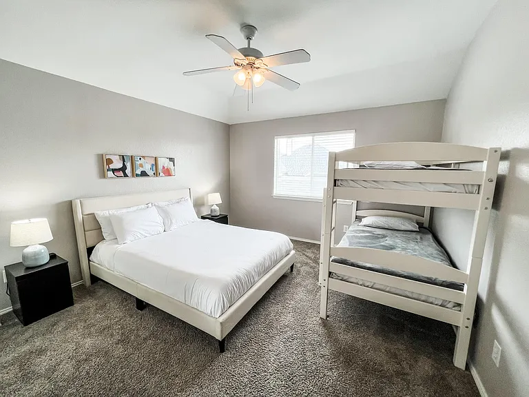 2808 Wales Ct — Photo 42