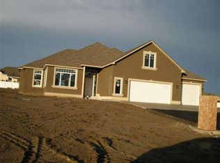 102312 E Kash Loop, Kennewick, WA 99338