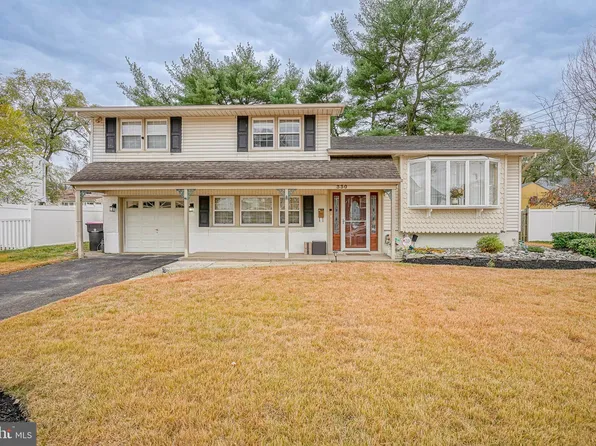 330 Fairmount Ave, Blackwood, NJ 08012