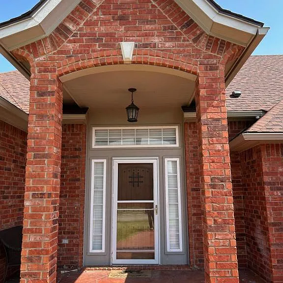 8313 SW Castlestone — Photo 1