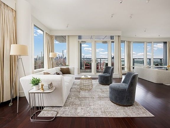 3rd image of 245 W 99th St APT Penthouse