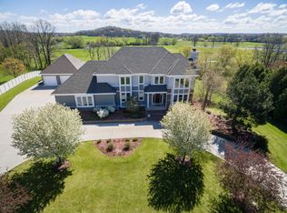 1812 Conrad St, Kewaskum, WI 53040