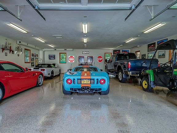 Heated 6 car garage