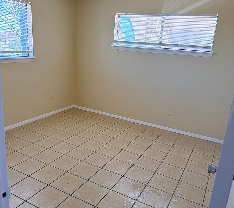 1st image of 2929 Los Amigos Ct APT A