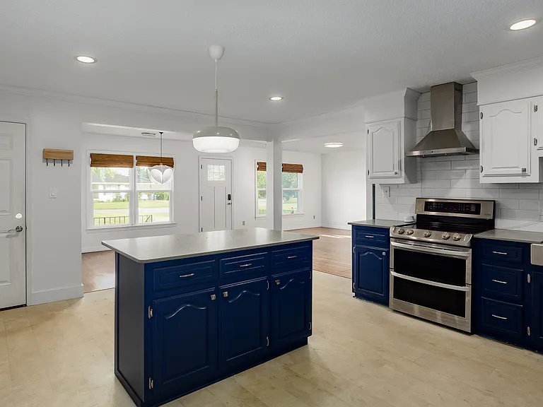314 Columbus Ave — Photo 1