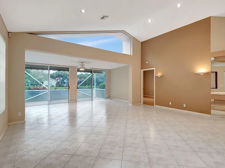 11081 Springbrook Cir — Photo 11