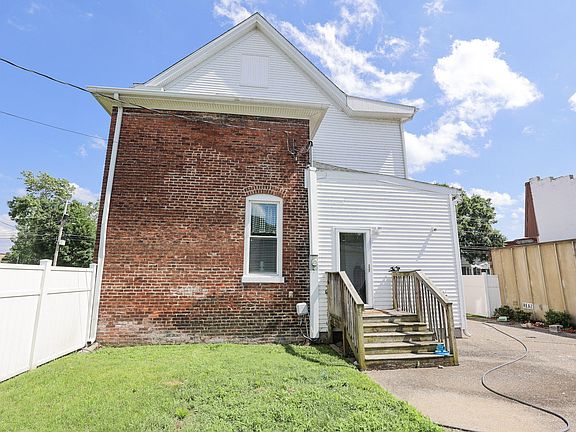 3rd image of 807/815 Jefferson St