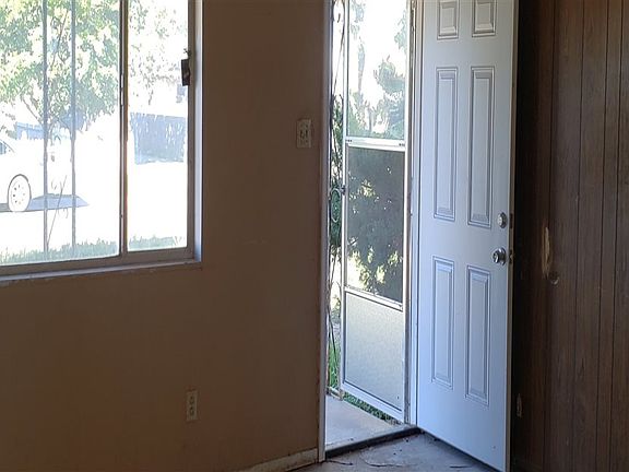 2nd image of 1202 Auburn Dr