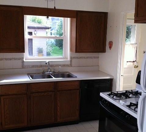 5th image of 5126 Elmwood Ave