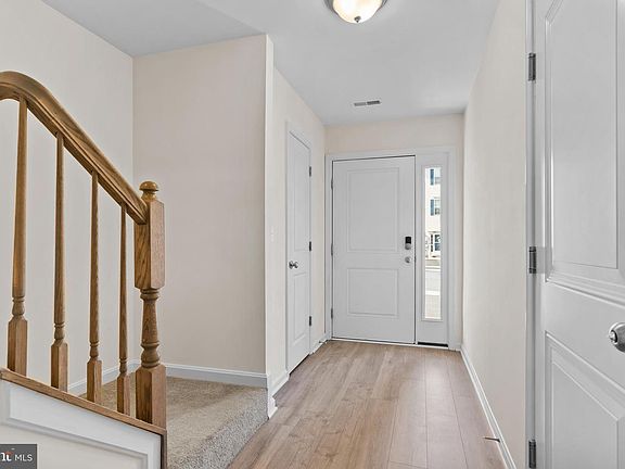 4th image of 3381 Landmark Ct