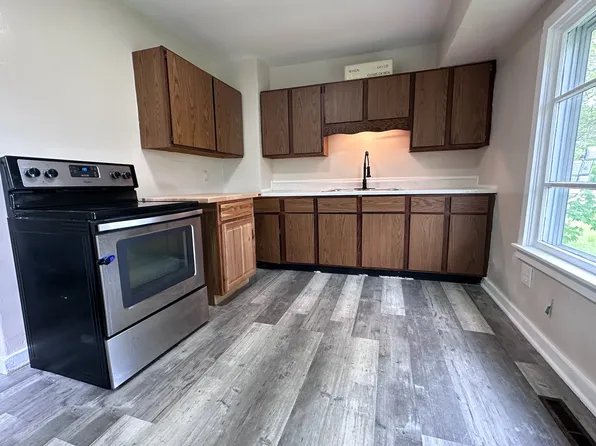 (undisclosed Address), Benton Harbor, MI 49022