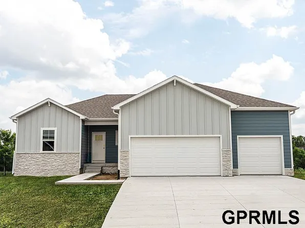 12412 205th Ave, Gretna, NE 68028