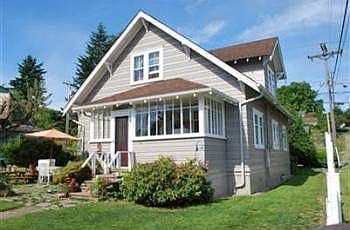 3rd image of 431 Avenue A