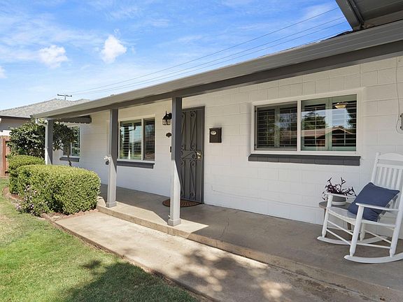 5th image of 701 Holly Dr