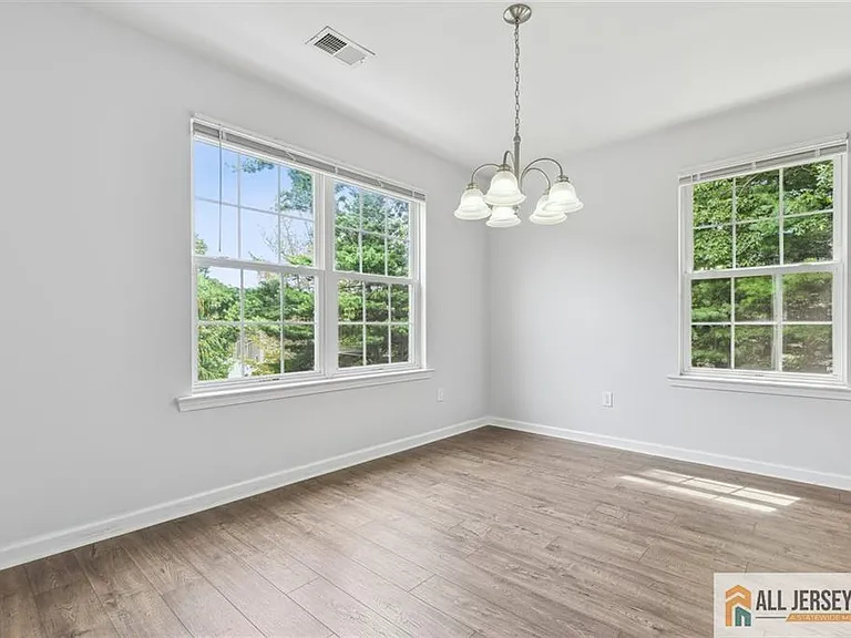 2602 Cypress Ln — Photo 16