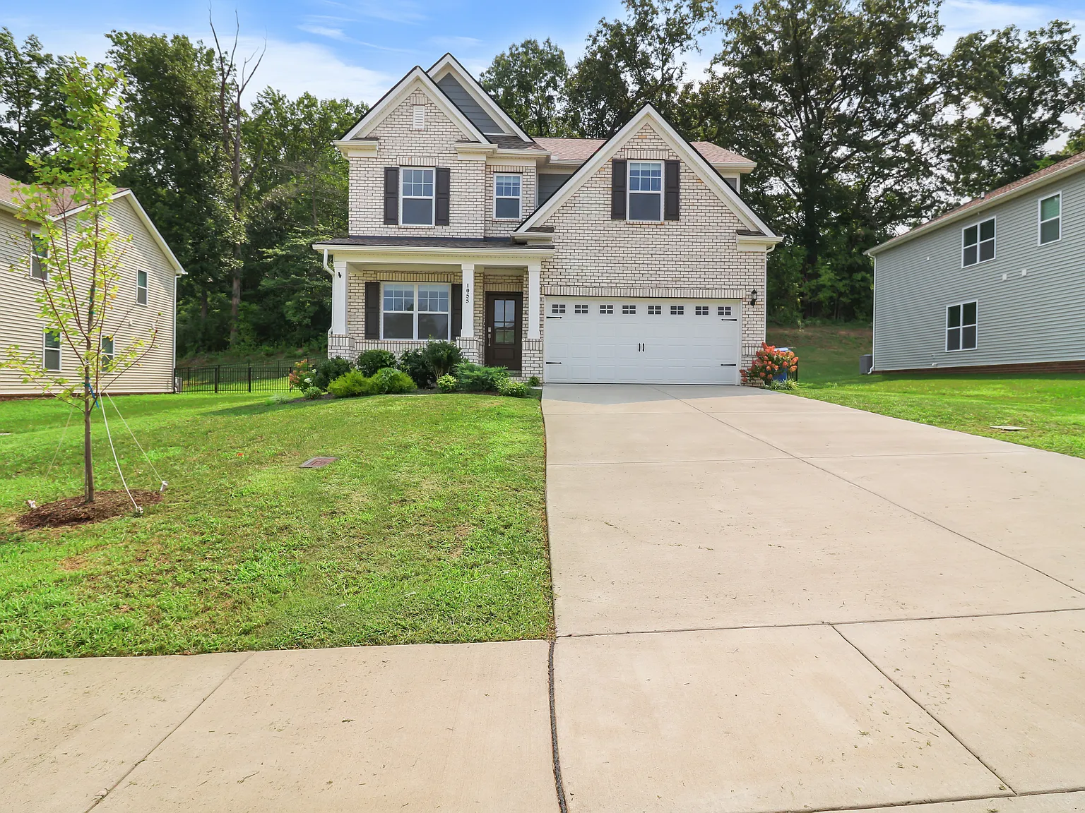 4 bed, 2.5 bath, 2018 sqft, $2,200 — Photo 3