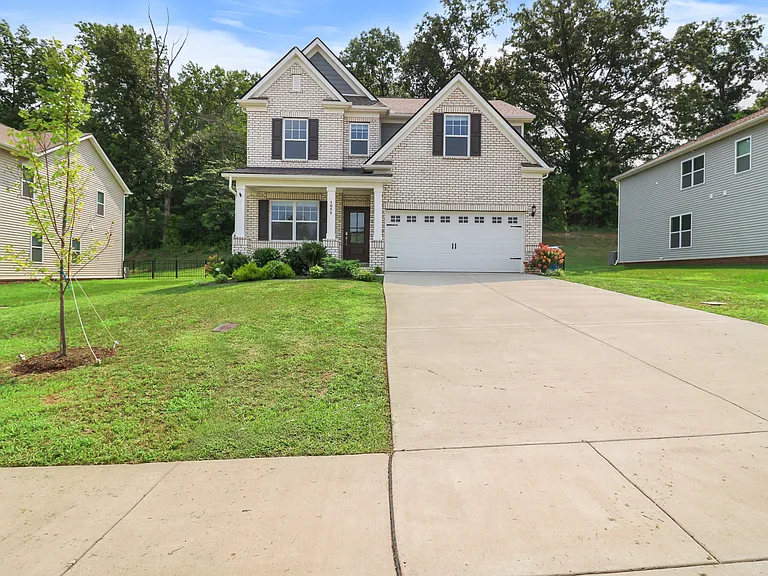 1055 Ross Farms Blvd — Photo 3