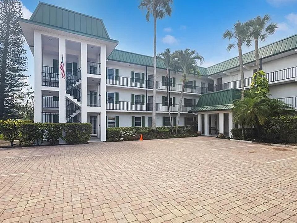 1st image of 3030 Binnacle Dr APT 305