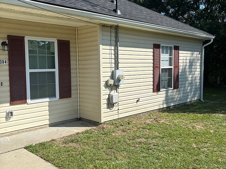 2304 Old Barton Chapel Rd #B — Photo 2