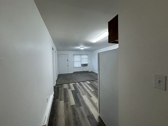 5th image of 216 E Bennett St