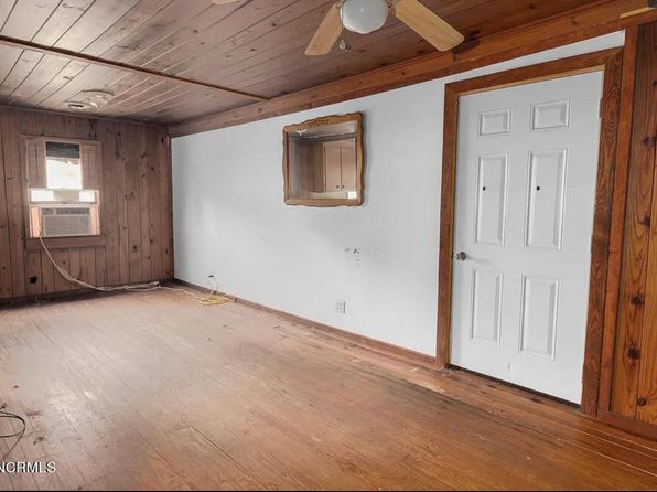 (undisclosed Address)