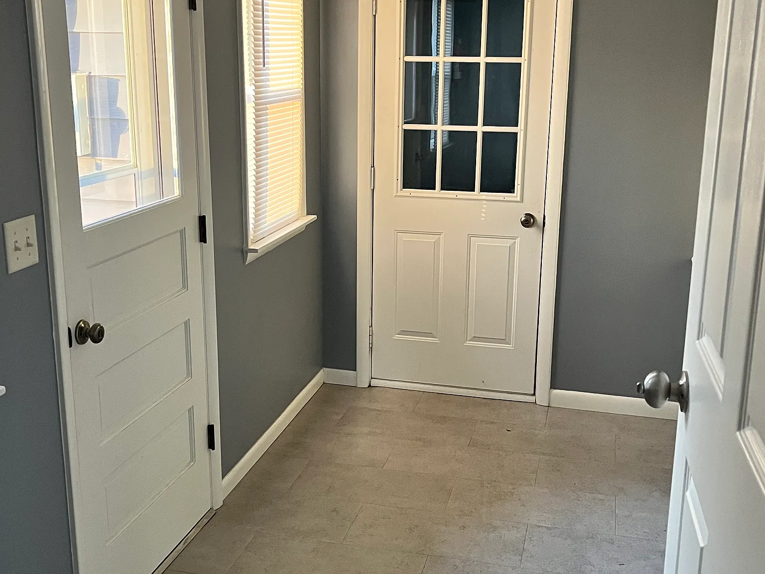 2 bed, 1.5 bath, 1257 sqft, $1,200 — Photo 2