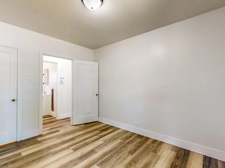 560 McConnell Ave — Photo 19