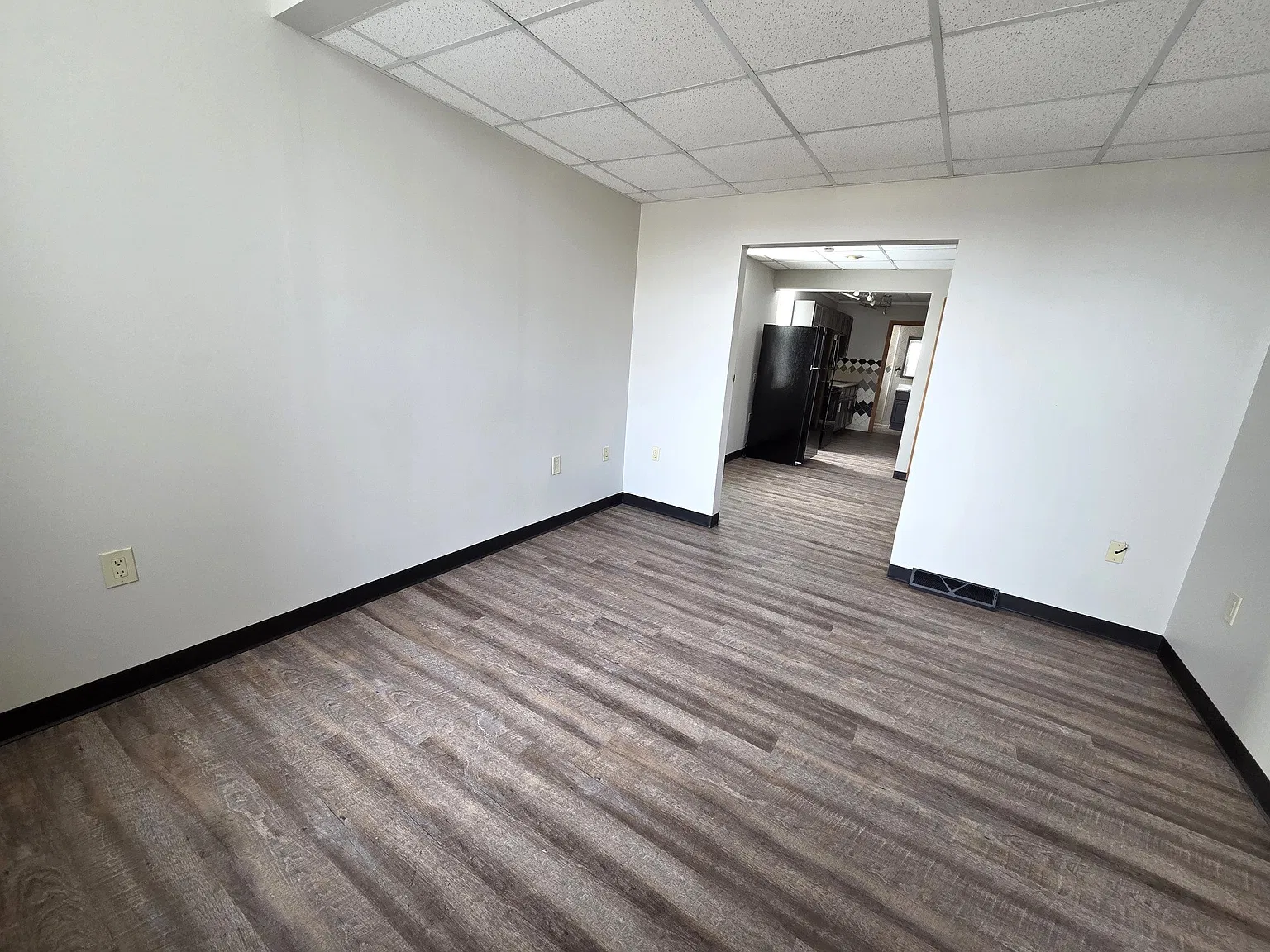 1 bed, 1.0 bath, $850 — Photo 3