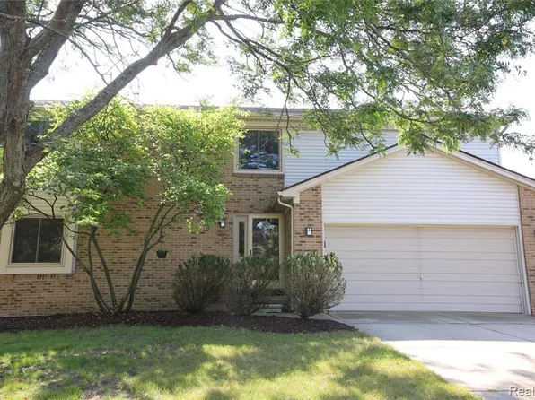 1947 N Fairview Ln, Rochester Hills, MI 48306