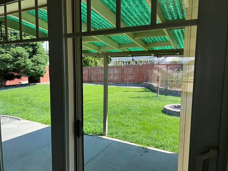 2115 W 8th Pl — Photo 13