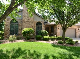 20714 Hunt Club Dr, Frankfort, IL 60423