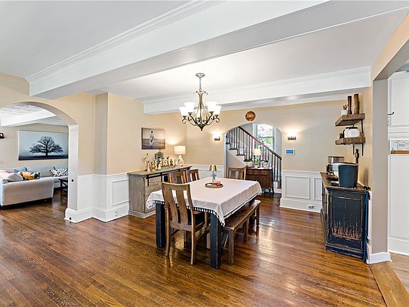 4th image of 1207 Silver Ln