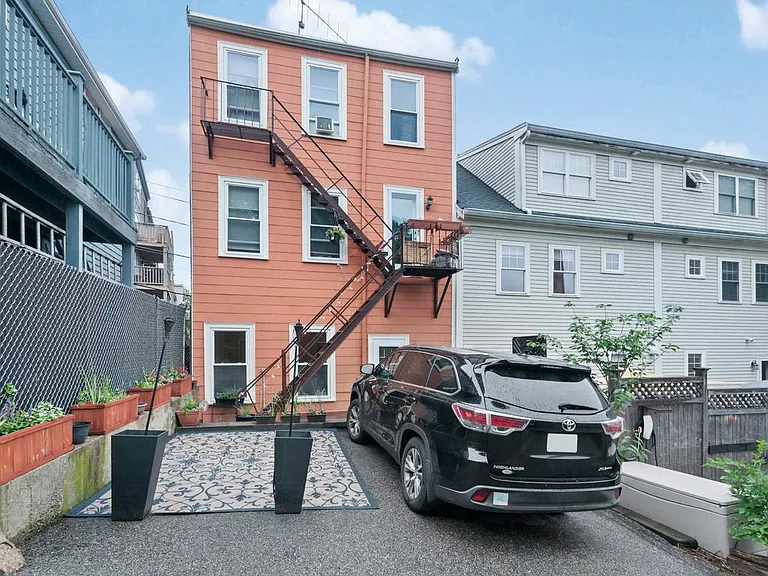 48 Walker St #1 — Photo 10