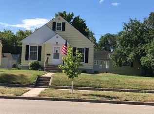 710 7th St NE, Devils Lake, ND 58301