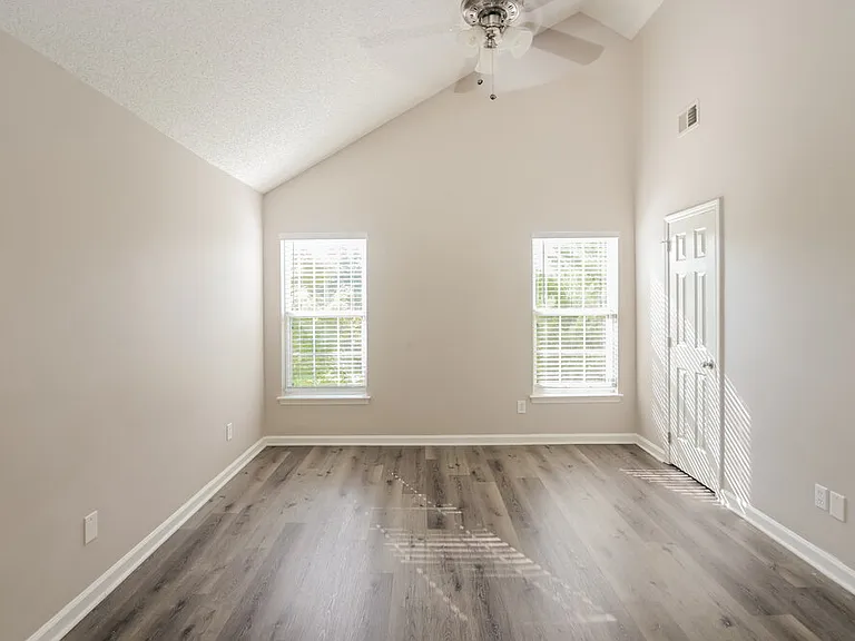 11319 Valerian Ct — Photo 11