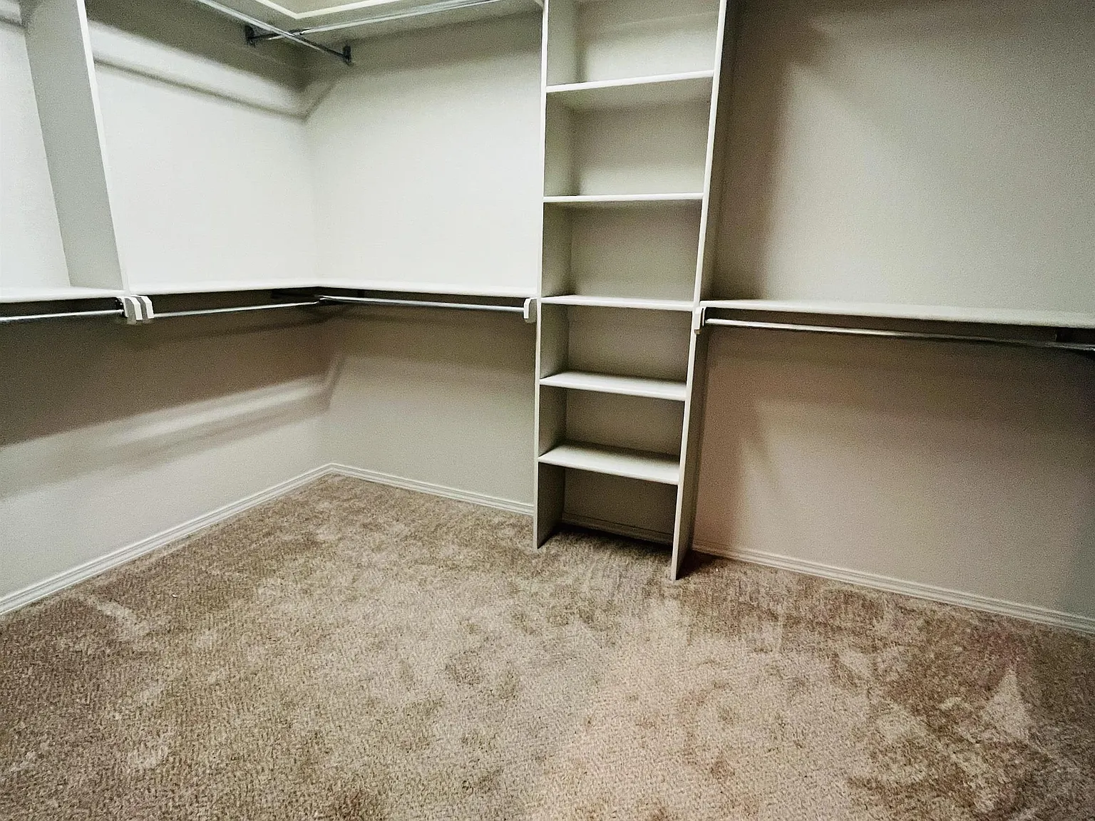 1718 Windhill Avenue - 1 — Photo 3
