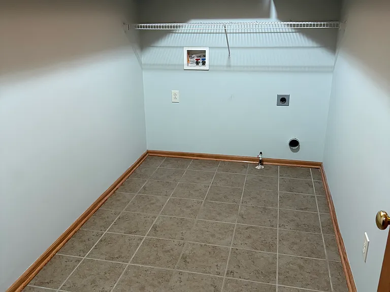 1900 Smoky Meadow Dr — Photo 18