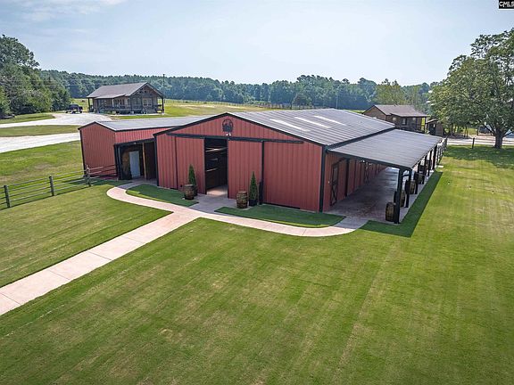 3rd image of 637 Belfast Rd