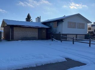 3221 Bevans St, Cheyenne, WY 82001