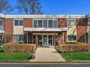 100 Deborah Ln APT A7, Wheeling, IL