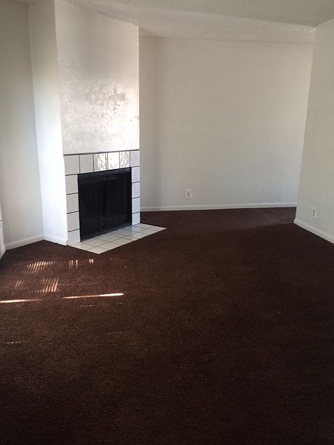 1st image of 209 Lake Meadows Dr