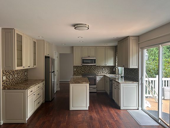 2nd image of 5106 Olive Ave SE