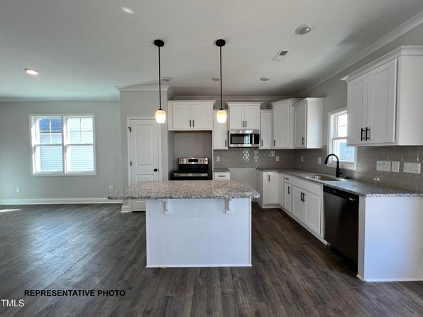 251 Bluejay St, Clayton, NC 27520
