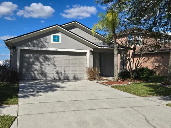 31353 Triborough Dr, Wesley Chapel, FL 33545