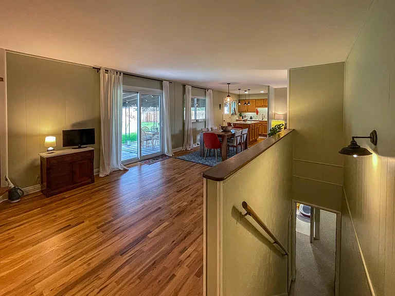2551 S Ivy St — Photo 14