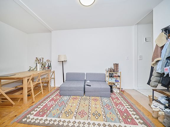 5th image of 66 W 109th St APT 22