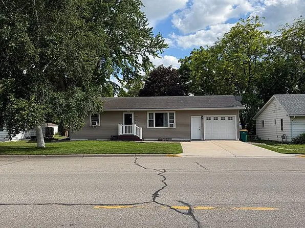 451 W Main St, Glenville, MN 56036