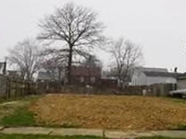 2415 Coventry Blvd NE, Canton, OH 44705