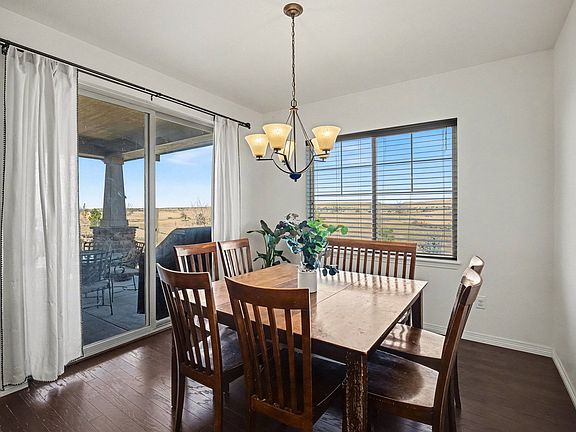 5th image of 470 Grenville Cir